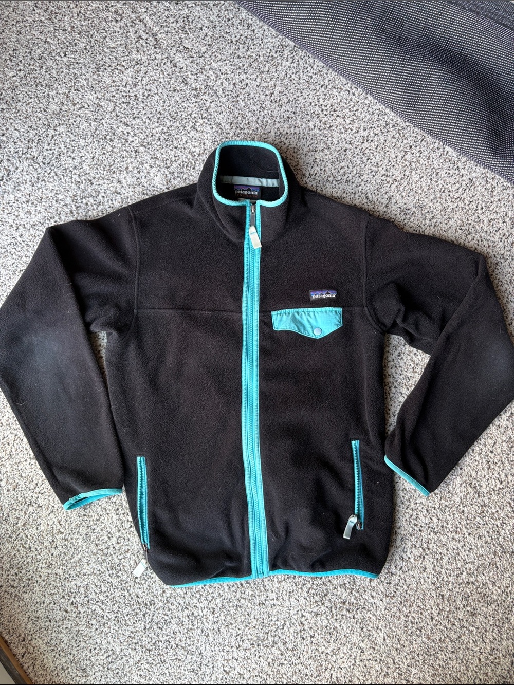 Women’s Patagonia Black Fleece Jacket with Teal Trim size M